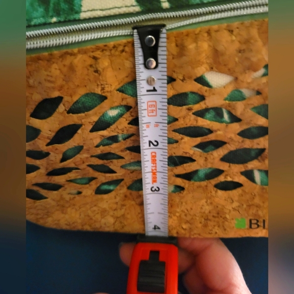 Accessory/Cosmetic Holder - Picture 2 of 4